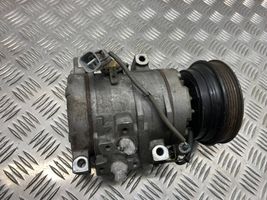 Toyota Avensis T220 Ilmastointilaitteen kompressorin pumppu (A/C) 4472203435