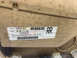 Mercedes-Benz ML W163 Rivestimento del pannello della portiera posteriore A16373020706