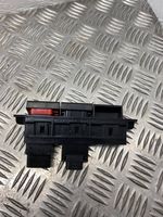 Toyota Avensis T220 Botón interruptor de luz de peligro 5544620140