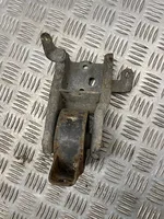 Mitsubishi Carisma Soporte de montaje del motor 30611143