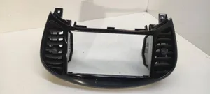 Nissan Juke I F15 Grille d'aération centrale 68260BX80A