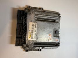 Renault Master III Calculateur moteur ECU 0281017977