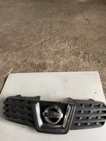 Nissan Qashqai+2 Grille calandre supérieure de pare-chocs avant 6231010000