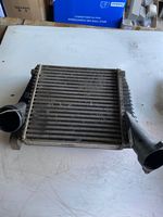 Volkswagen Touareg I Radiatore intercooler 7L6145803C