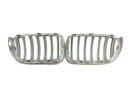 BMW 7 F01 F02 F03 F04 Grille calandre supérieure de pare-chocs avant 7210726