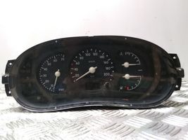 Renault Clio II Compteur de vitesse tableau de bord 7700410442G