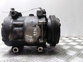 Renault Clio II Air conditioning (A/C) compressor (pump) 7700875357C