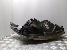 Opel Corsa D Lampa przednia 13186383