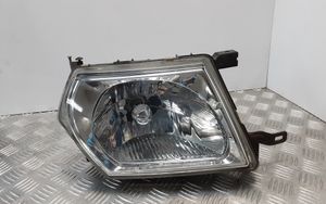 Nissan Patrol Y61 Lampa przednia 