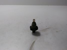 Audi 80 90 S2 B4 Capteur de pression d'huile 068919081A