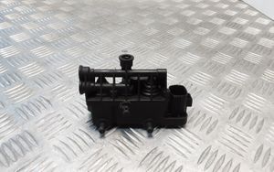Land Rover Range Rover L322 Распределитель воздуха / блок клапана (пневматическое шасси) RVH500050