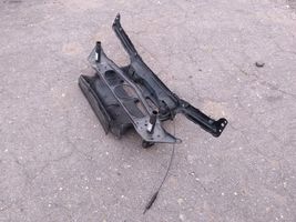 BMW 3 E46 Support de radiateur sur cadre face avant 51718211467