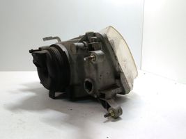 Subaru Justy Lampa przednia 88204582