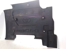 Toyota Avensis T220 Variklio dangtis (apdaila) 1261127021