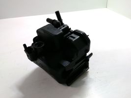 Ford Focus Boîtier de filtre à carburant 3M5Q9155CA