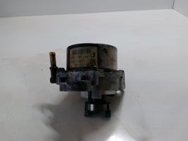 Opel Corsa C Vacuum pump 73501358