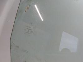Subaru Impreza II Etuoven ikkunalasi, neliovinen malli 