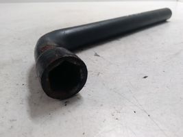 Opel Corsa C Raktas ratų varžtams 9175184