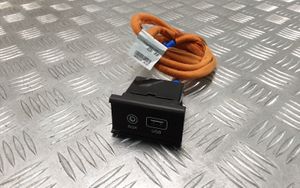 KIA Sportage Connecteur/prise USB 96120C5100