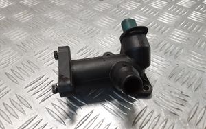 Audi A6 S6 C5 4B Tuyau de liquide de refroidissement moteur 058121133B