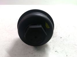 Opel Vectra B Nakrętka filtra oleju 6740217339