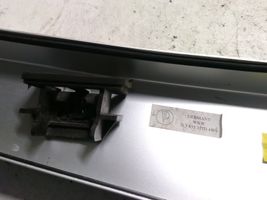 Porsche Cayenne (9PA) Cita veida sliekšņu/statņu dekoratīvās apdares detaļa 7L5853317D