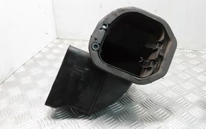 Volkswagen Touareg I Parte del condotto dell’aria del micro filtro dell’aria 7L0819049