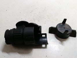 Audi A6 S6 C6 4F Adaptateur prise de remorquage 