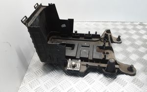 Volkswagen Golf Plus Boîte de batterie 1K0915333C