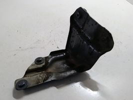 Volkswagen Golf Plus Supporto di montaggio del parafango 5M0821136