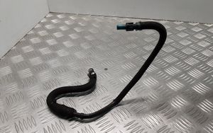 Opel Astra H Fuel line pipe 