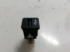 BMW 1 F20 F21 USB-pistokeliitin 922929401