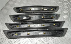 BMW 1 F20 F21 Set di rifiniture davanzale (interno) 51477263315