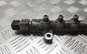 Toyota Avensis T250 Tuyau de conduite principale de carburant CJ005048