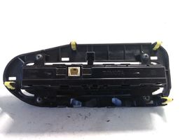 Toyota Auris E180 Panel klimatyzacji 75H695