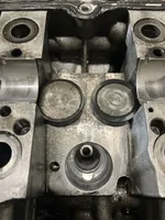 Volkswagen PASSAT B6 Testata motore 