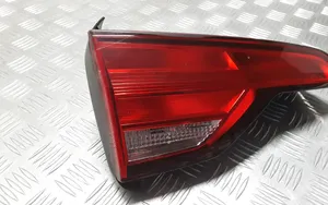 Audi A4 S4 B9 Lampy tylnej klapy bagażnika 8W9945075A