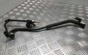 Volvo V40 Tuyau d'alimentation conduite de carburant 