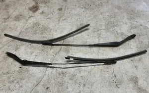 Volvo XC60 Front wiper blade arm 30753525