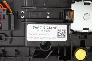 Audi A4 S4 B8 8K Vaihteenvalitsimen vaihtaja vaihdelaatikossa 5WA713033AF