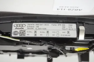 Audi A4 S4 B9 8W Kattokonsolin valaisinyksikön koristelista 8W0947135G