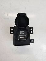 KIA Sportage Connecteur/prise USB 96125c5010