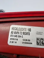 Audi S5 Lampy tylnej klapy bagażnika 8T0945094C