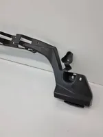 Jaguar XE Soporte de montaje del parachoques trasero GX7317E855AB