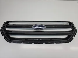 Ford Kuga II Grotelės viršutinės 