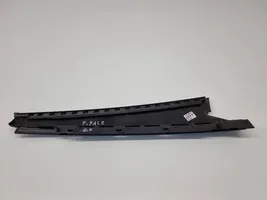 Jaguar F-Pace Listwa / Uszczelka szyby drzwi tylnych HK83255A81A