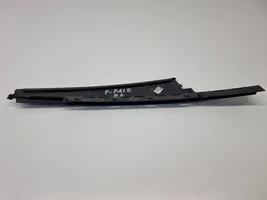 Jaguar F-Pace Listwa / Uszczelka szyby drzwi przednich HK8320554A
