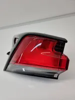 Lexus NX Aizmugurējais lukturis virsbūvē 