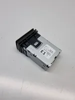 Toyota RAV 4 (XA50) Connecteur/prise USB 8553242010