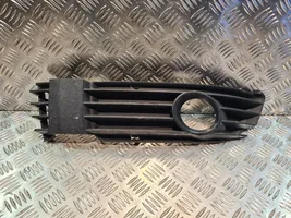 Volkswagen PASSAT B5 Grille inférieure de pare-chocs avant 3B0853665K